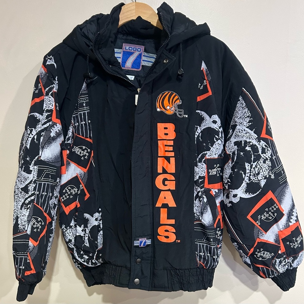 VTG 90’s RARE Cincinnati Bengals Logo 7 Puffer Hooded Coat Boys XL 18-20 NFL